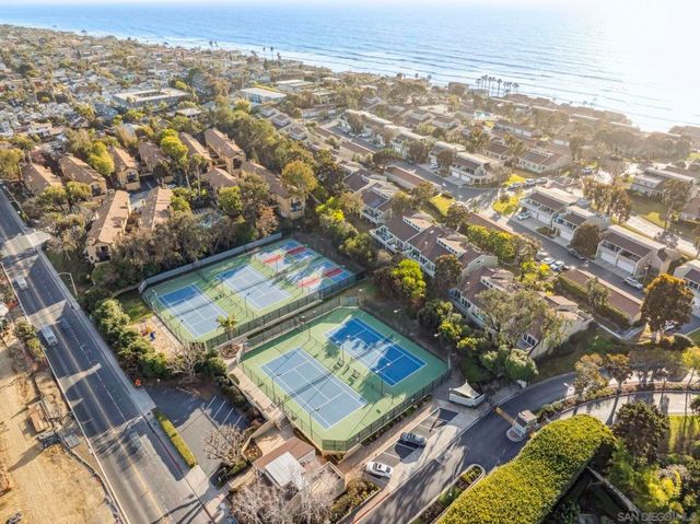 1810 Parliament, Encinitas, CA 92024