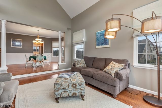 166 Preakness Cir, Branchburg Twp., NJ 08876