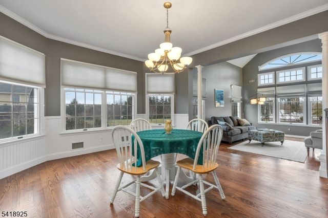 166 Preakness Cir, Branchburg Twp., NJ 08876