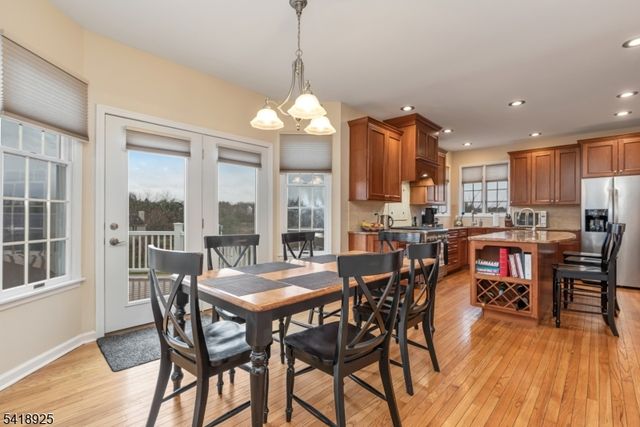 166 Preakness Cir, Branchburg Twp., NJ 08876