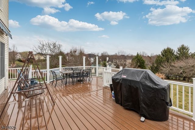 166 Preakness Cir, Branchburg Twp., NJ 08876