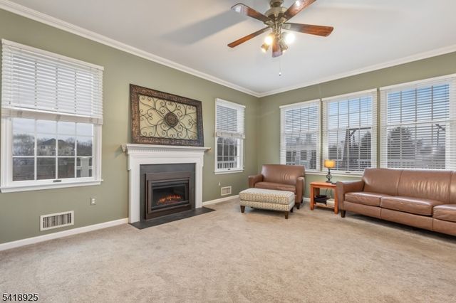 166 Preakness Cir, Branchburg Twp., NJ 08876