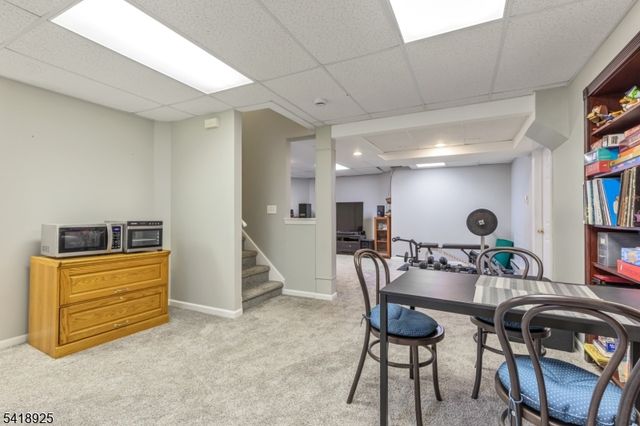 166 Preakness Cir, Branchburg Twp., NJ 08876