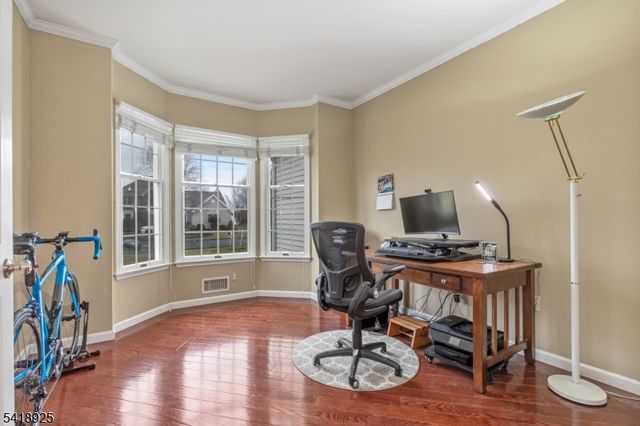 166 Preakness Cir, Branchburg Twp., NJ 08876