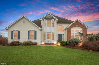 166 Preakness Cir, Branchburg Twp., NJ 08876