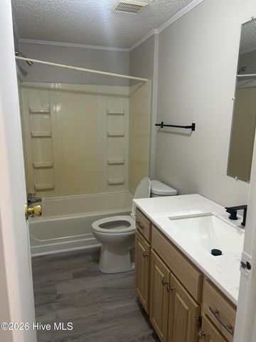 1490 Cobblestone Drive, Kinston, NC 28504