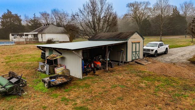 16 Volunteer Rd, Petersburg, TN 37144