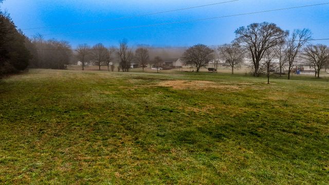 16 Volunteer Rd, Petersburg, TN 37144