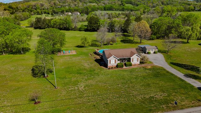 16 Volunteer Rd, Petersburg, TN 37144