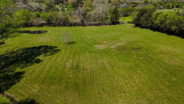 16 Volunteer Rd, Petersburg, TN 37144