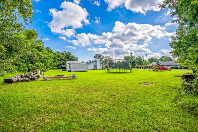 2605 N 10th Street, Orange, TX 77630