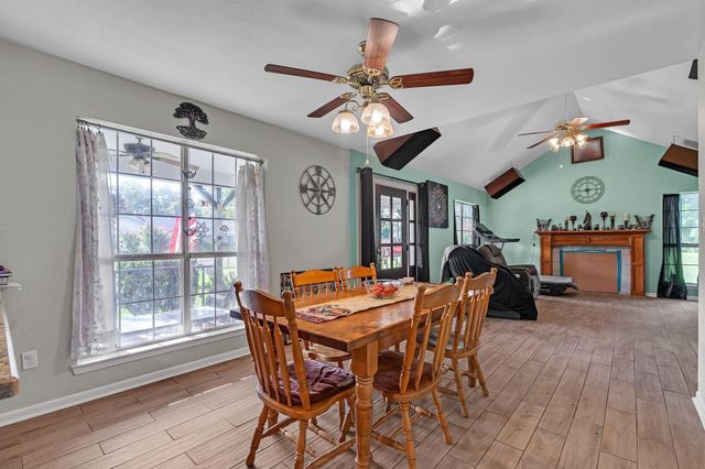 2605 N 10th Street, Orange, TX 77630