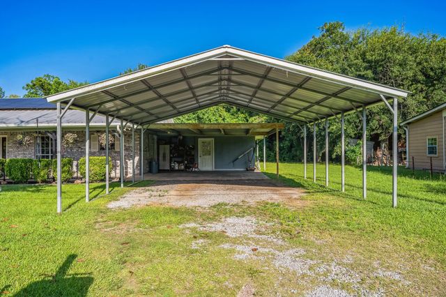 2605 N 10th Street, Orange, TX 77630