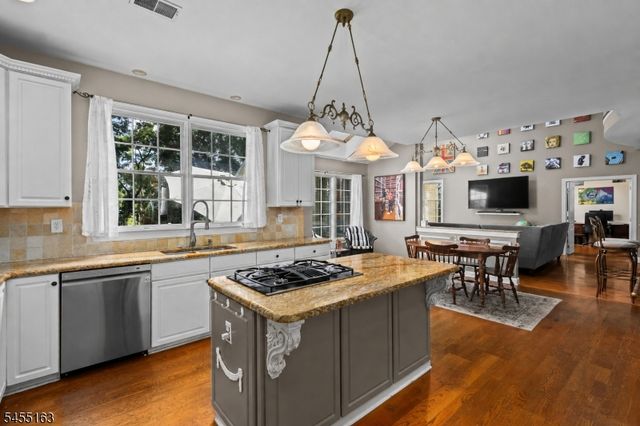 10 Ashley Dr, Mount Olive Twp., NJ 07836