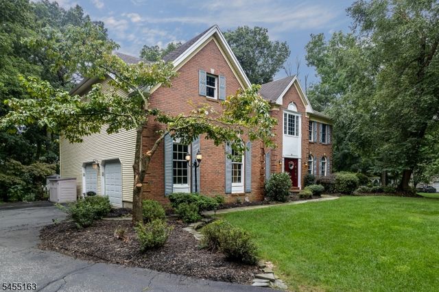 10 Ashley Dr, Mount Olive Twp., NJ 07836