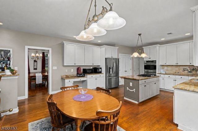 10 Ashley Dr, Mount Olive Twp., NJ 07836