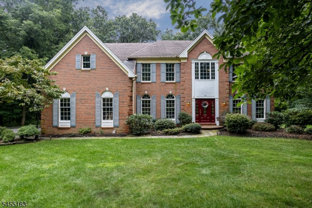10 Ashley Dr, Mount Olive Twp., NJ 07836