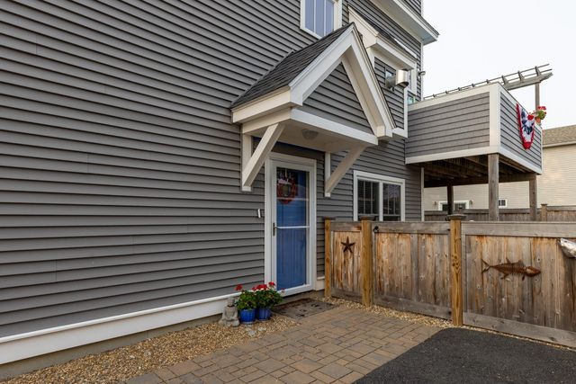 6 Cora Avenue, Hampton, NH 03842