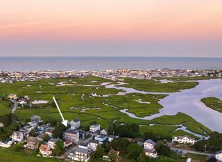 6 Cora Avenue, Hampton, NH 03842