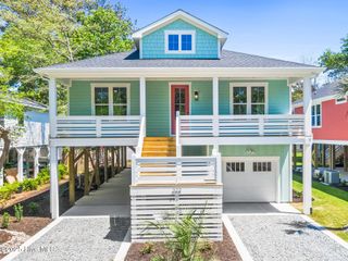 322 NE 50th Street, Oak Island, NC 28465