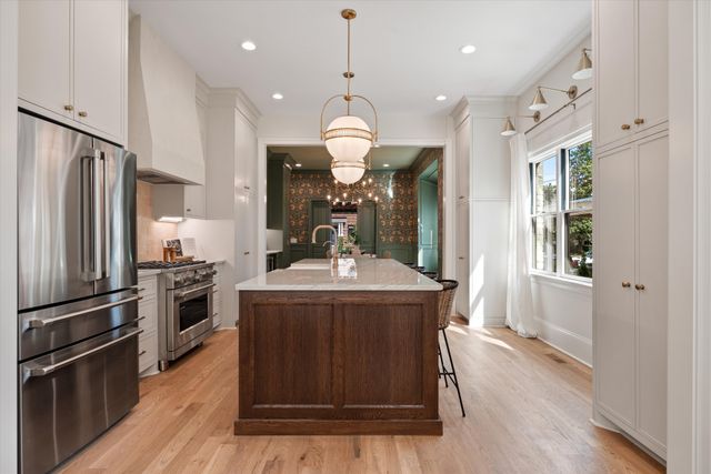 1015 15th Ave, S, Nashville, TN 37212