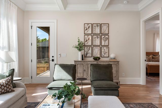 1015 15th Ave, S, Nashville, TN 37212