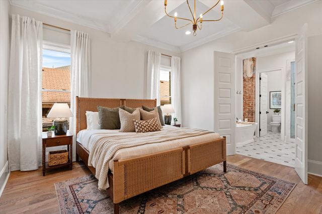 1015 15th Ave, S, Nashville, TN 37212