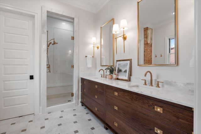 1015 15th Ave, S, Nashville, TN 37212