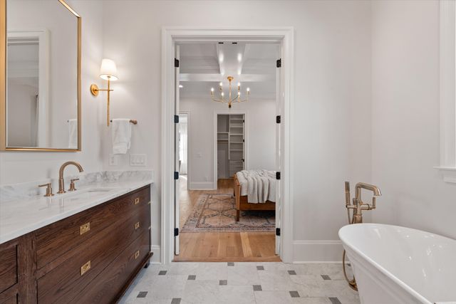 1015 15th Ave, S, Nashville, TN 37212