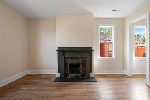 1015 15th Ave, S, Nashville, TN 37212