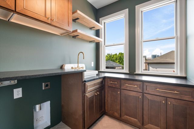 1015 15th Ave, S, Nashville, TN 37212