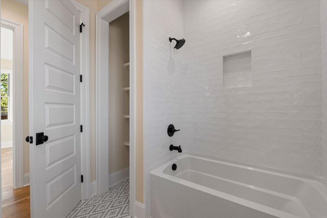 1015 15th Ave, S, Nashville, TN 37212