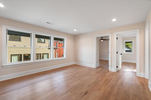 1015 15th Ave, S, Nashville, TN 37212