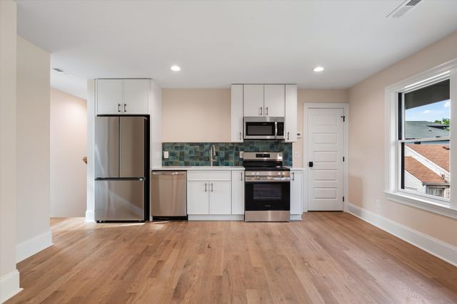 1015 15th Ave, S, Nashville, TN 37212