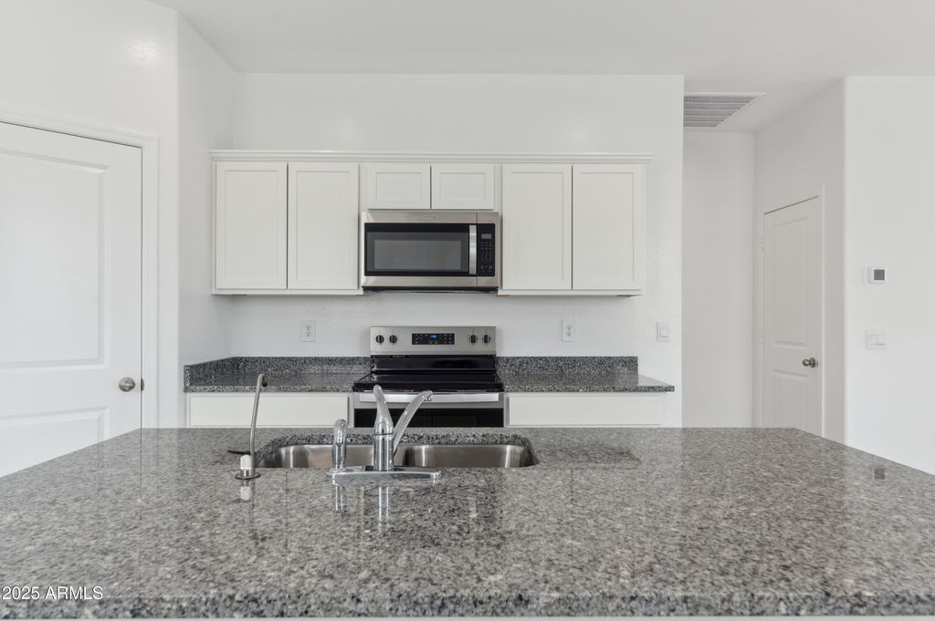 1417 W SHANNONS Way, Coolidge, AZ 85128 — photo 4