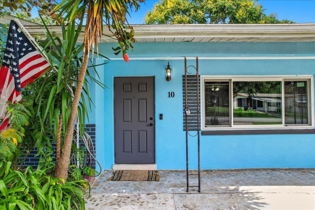 Image 2 of property listing at 10 S BARBOUR STREET, Beverly Hills, FL 34465