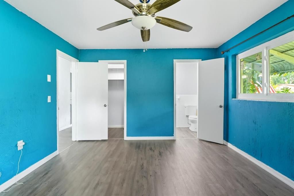 Image 20 of property listing at 10 S BARBOUR STREET, Beverly Hills, FL 34465
