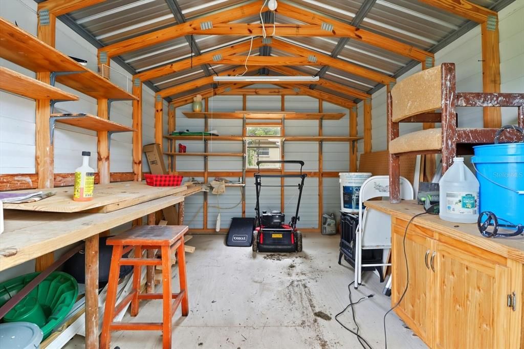 Image 36 of property listing at 10 S BARBOUR STREET, Beverly Hills, FL 34465