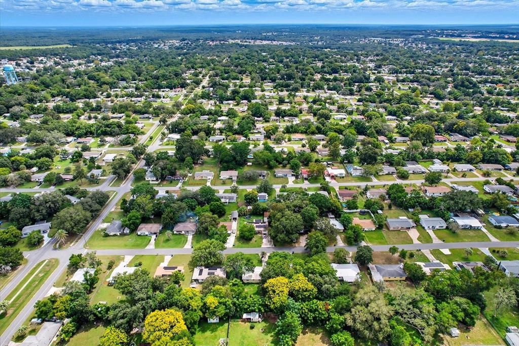 Image 44 of property listing at 10 S BARBOUR STREET, Beverly Hills, FL 34465