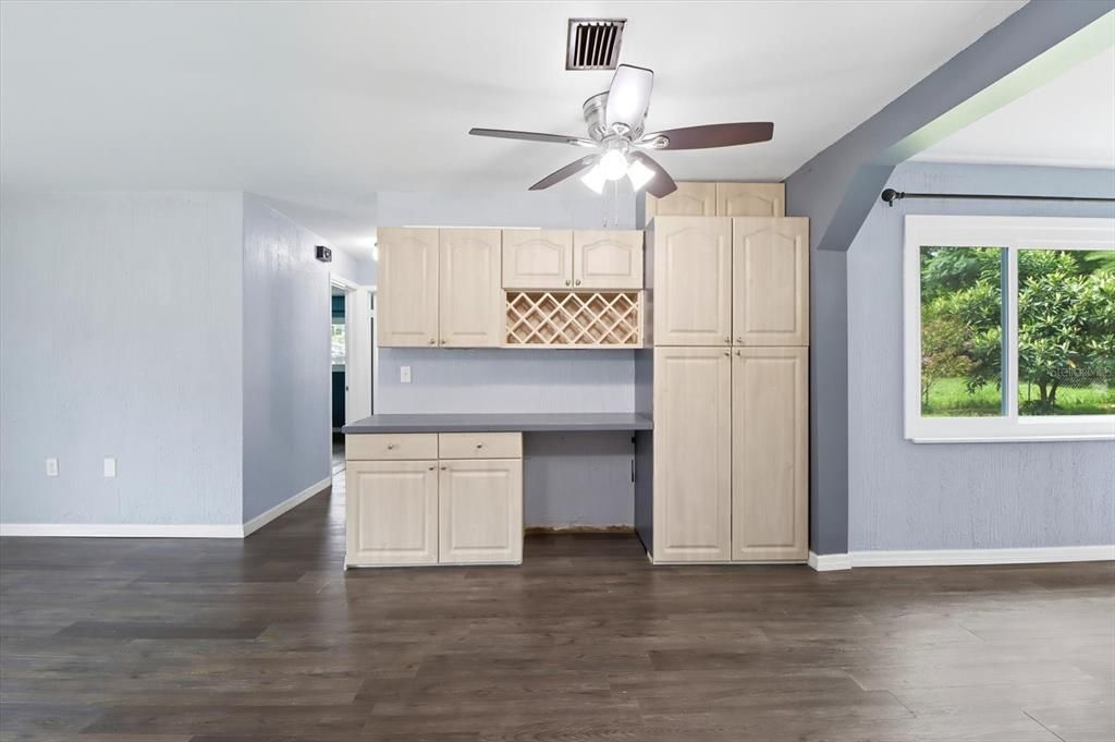 Image 9 of property listing at 10 S BARBOUR STREET, Beverly Hills, FL 34465
