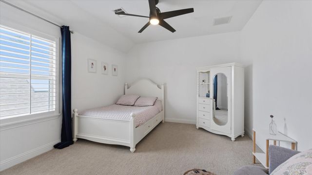 14 Whispering Thicket Place, Tomball, TX 77375