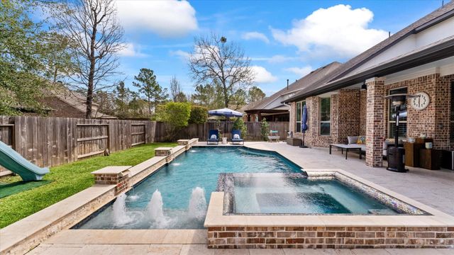 14 Whispering Thicket Place, Tomball, TX 77375