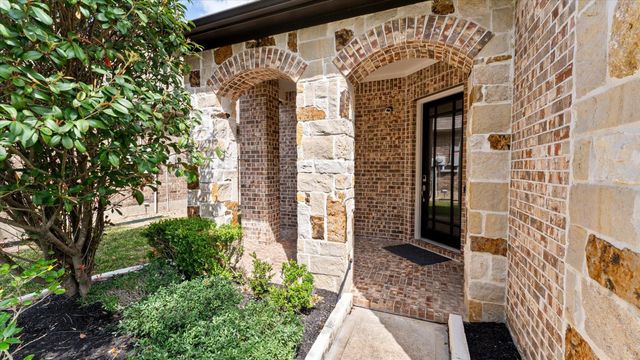 14 Whispering Thicket Place, Tomball, TX 77375