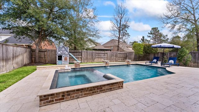 14 Whispering Thicket Place, Tomball, TX 77375