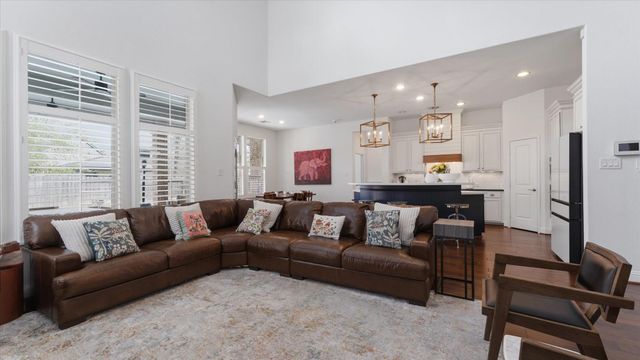 14 Whispering Thicket Place, Tomball, TX 77375