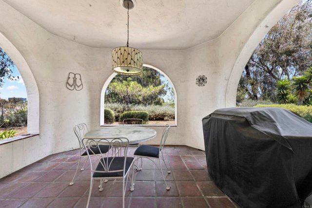 16130 Avenida Venusto 24, San Diego, CA 92128
