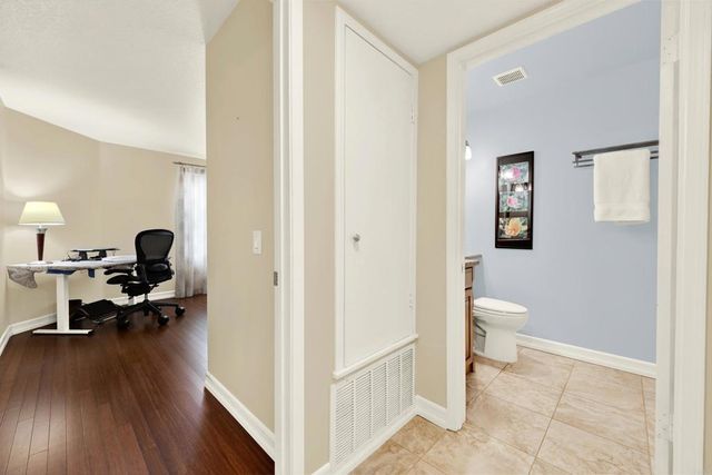 16130 Avenida Venusto 24, San Diego, CA 92128
