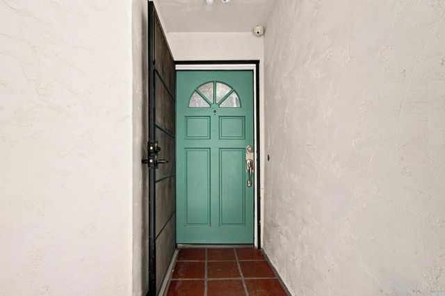16130 Avenida Venusto 24, San Diego, CA 92128