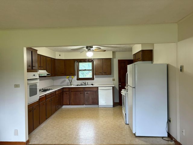 4001 Harlem Road, New Albany, OH 43054