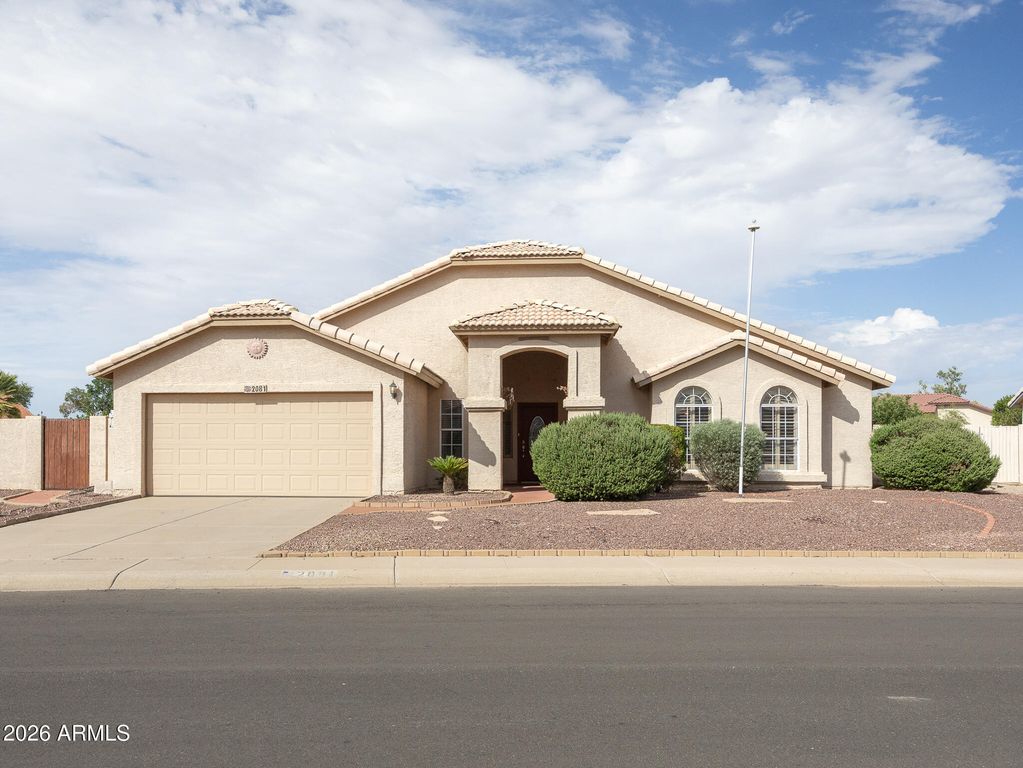 2081 N PEBBLE BEACH Drive, Casa Grande, AZ 85122 — photo 4